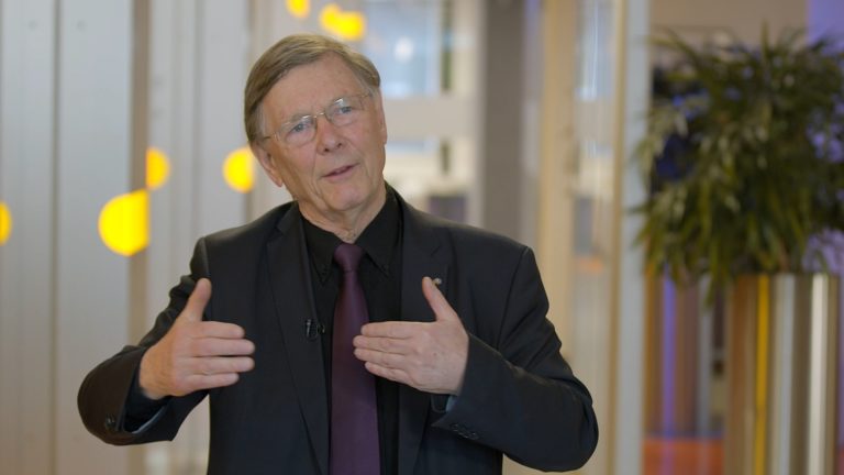 Stilstaand beeld uit video met Ab Osterhaus